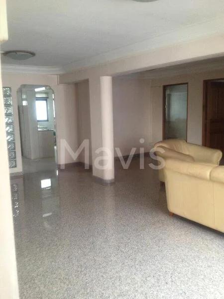 Jumbo HDB for Sale in  174 Lorong 1 Toa Payoh - Image 11